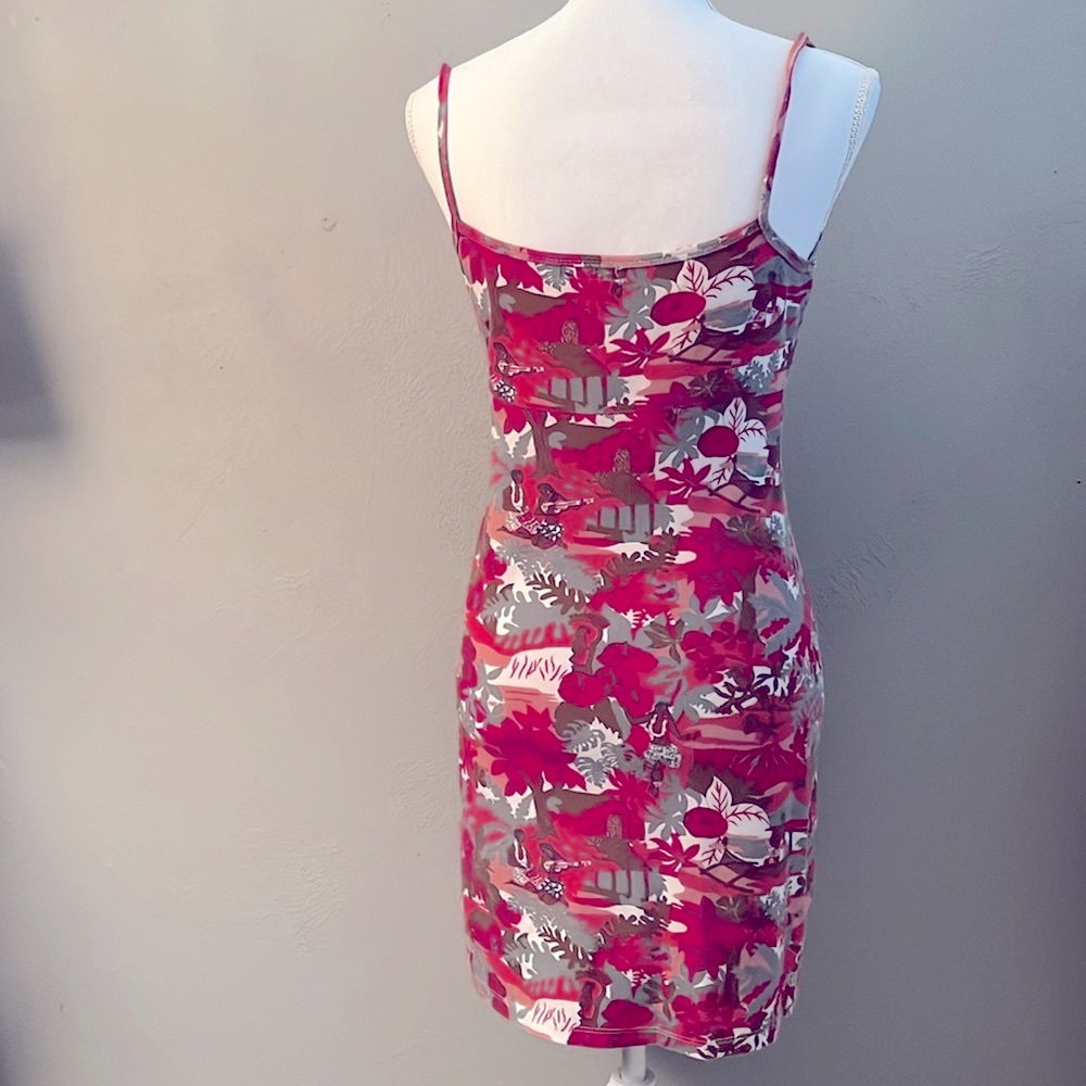 Roxy - Picture 2 of 2